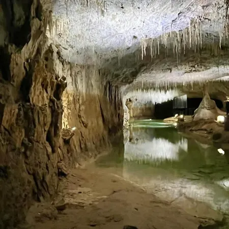 Le Domaine De La Bourne Et Sa Piscine Villa