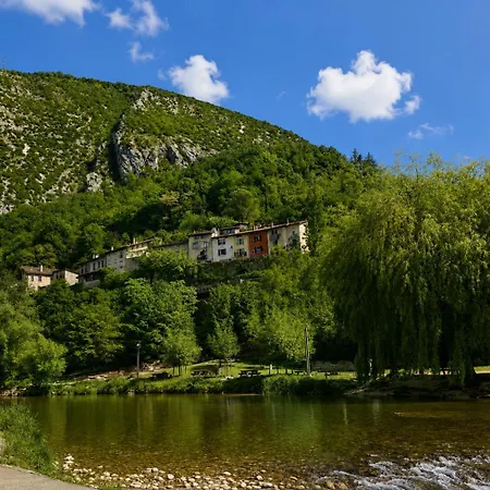 Le Domaine De La Bourne Et Sa Piscine Villa *