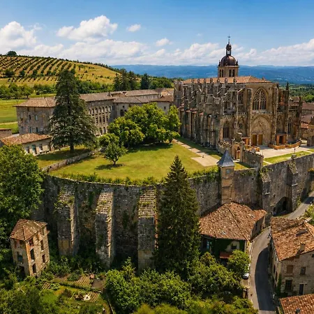 Le Domaine De La Bourne Et Sa Piscine